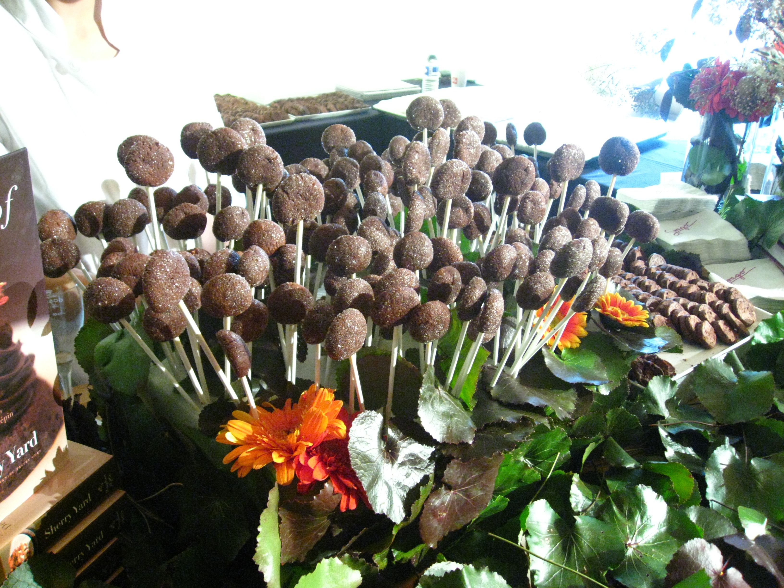 Chocolate Almond Cookie Pops from Sherry Yard Chocolate Almond Cookie Pops from Sherry Yard