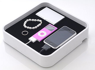 Bluelounge Sanctuary Organizes and Charges Your Gadgets