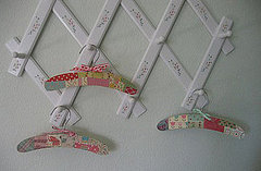 Pimp My Crib: Paper Hangers Pimp My Crib: Paper Hangers