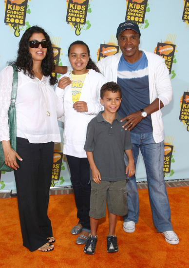 Sugar Ray brought his crew to the star studded event. Sugar Ray brought his crew to the star studded event.