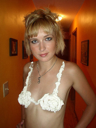 Diablo Cody nude photos have Oscar winner saying she put them out herself 