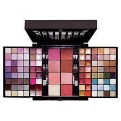Beauty Gifts For The Newly Engaged Beauty Gifts For The Newly Engaged