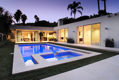 This Just In: Simon Cowell's Girlfriend Buys in LA