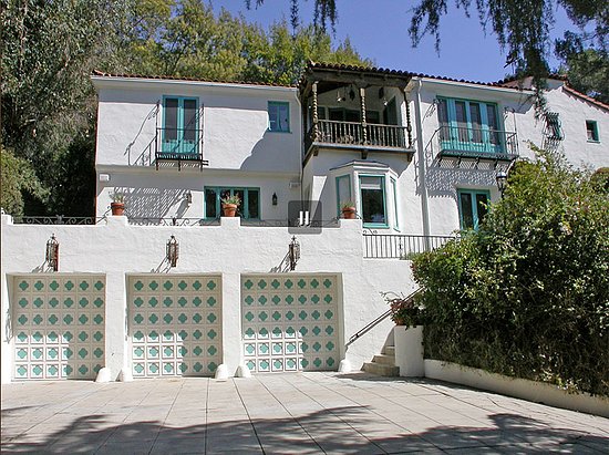 Coveted Crib: Gwen Stefani's Old Digs (Part II) Coveted Crib: Gwen Stefani's Old Digs (Part II)