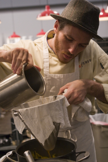 Spike Mendelsohn Tips His Hat to Top Chef Spike Mendelsohn Tips His Hat to Top Chef