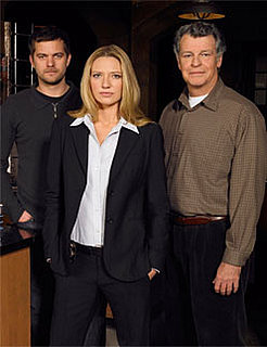 More Details on Joshua Jackson's New Show!