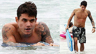 Photos of John Mayer on His Boogie Board in Hawaii