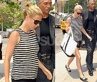 Photos of Gwyneth Paltrow in NYC 2008-07-08 17:00:31