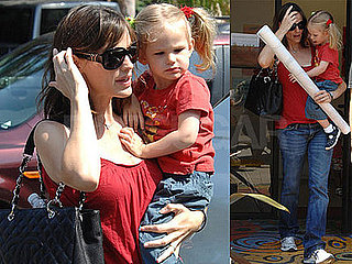 Photos of Jennifer Garner and Violet Affleck 2008-07-16 14:30:23