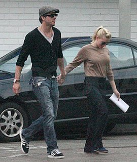 Scarlett Johansson and Ryan Reynolds Get Married in Canada