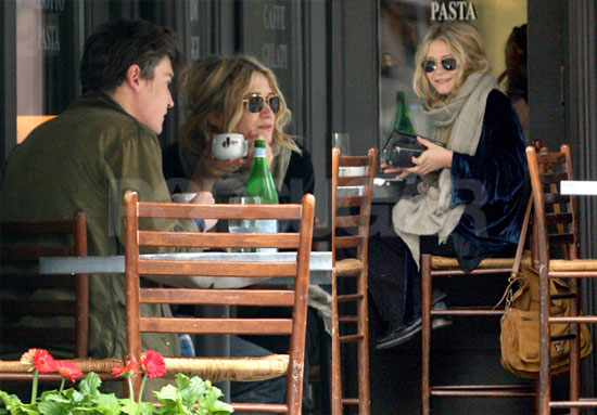 Mary-Kate and Her Boyfriend in NYC