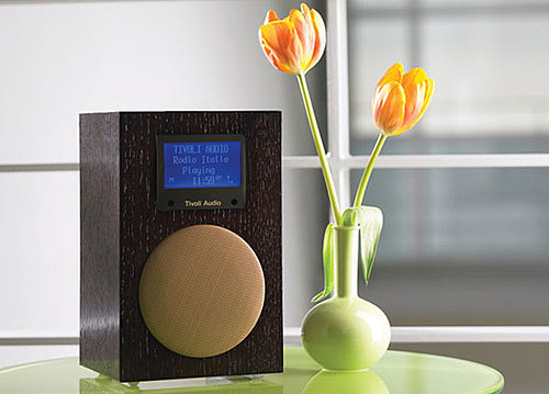 NetWorks Radio Plays MP3's, Broadcast Radio, Internet Radio and Connects to Your Computer Music Folders