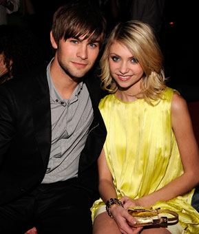 Chace and Taylor Caught Kissing — Cute or Gross?