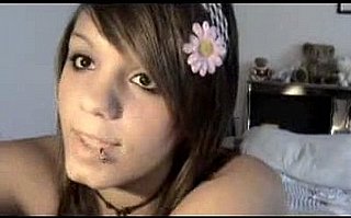 Emo Girl Defends Emo