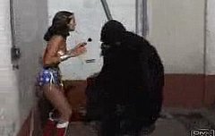 Flashback: Wonder Woman vs. a Gorilla