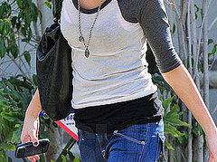 Match the Celeb With the Cell Phone Match the Celeb With the Cell Phone