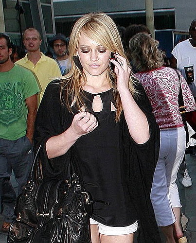 Hilary Duff Goes 3G Hilary Duff Goes 3G