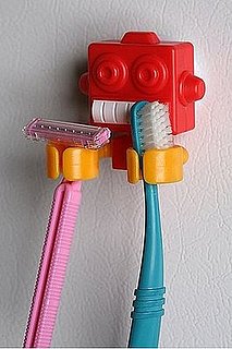 Robot Toothbrush Holder Pulls His Weight in the Loo