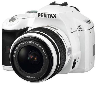 Pentax Debuts a White SLR Pentax Debuts a White SLR