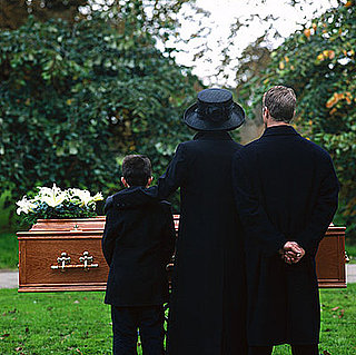 Trend Shows That Many People Under 40 Want to Be Buried With Cell Phones and Other Personal Electronic Devices
