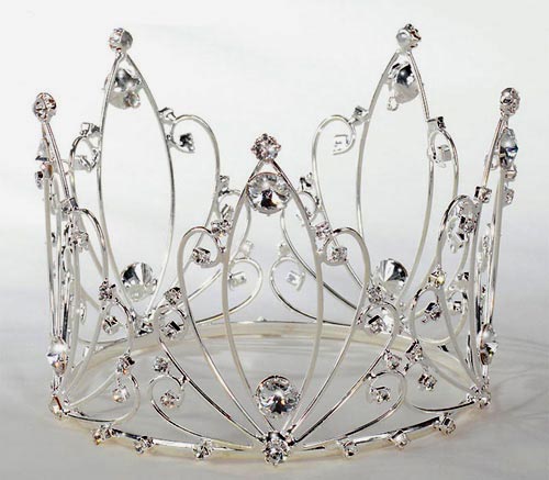 This year, one of the biggest trends is to drape your cake in an over-the-top crown ($59). It sounds fun, but remember, you're the princess that day, not the cake.
This year, one of the biggest trends is to drape your cake in an over-the-top crown ($59). It sounds fun, but remember, you're the princess that day, not the cake.