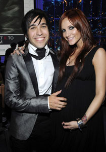 Ashlee Simpson Gives Birth to Bronx Mowgli Wentz