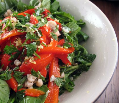 Yummy Link: White Bean, Roasted Red Pepper, and Arugula Salad Yummy Link: White Bean, Roasted Red Pepper, and Arugula Salad