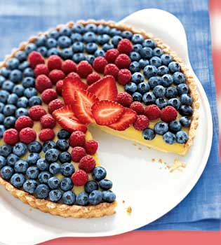 Channel the spirit of the flag with this white balsamic custard tart with star shaped berry topping.
Channel the spirit of the flag with this white balsamic custard tart with star shaped berry topping.
