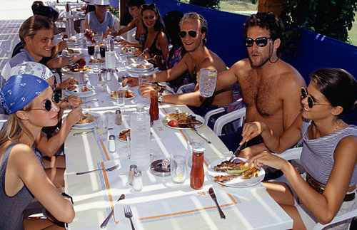 How to Request a Separate Bill When Dining in Groups