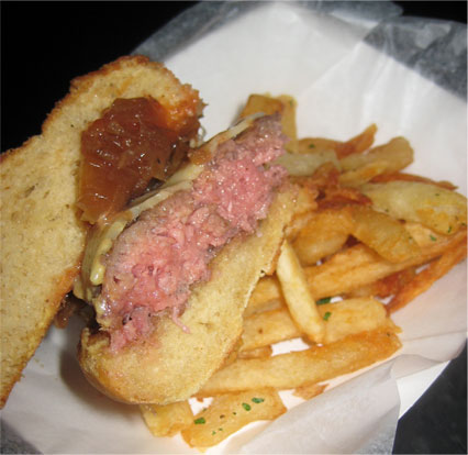 The next burger taught me a thing about New York burgers: The majority are pretty raw!
However, the melted cheese and crisp bread was mighty tasty.
The next burger taught me a thing about New York burgers: The majority are pretty raw!
However, the melted cheese and crisp bread was mighty tasty.