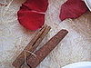 Dress Your Table With Cinnamon and Roses