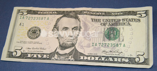There's a slight purple hue around Abe's head, and how awesome are the tiny stars?! There's a slight purple hue around Abe's head, and how awesome are the tiny stars?!