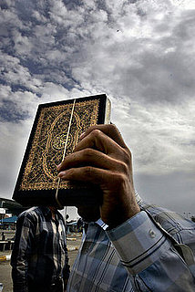 US Soldier Has to Apologize for Using Quran for Target Practice