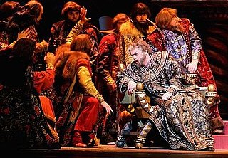 London Opera Gimmick to Bring Culture to Tabloid Masses