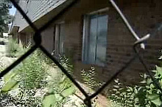 Pregnant Robber Leaves Son at Scene of Crime