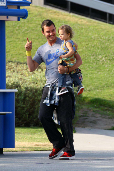 Gavin and Kingston Rossdale enjoyed some one–on–one time at the La Brea Tar Pits in LA. Gavin and Kingston Rossdale enjoyed some one–on–one time at the La Brea Tar Pits in LA.