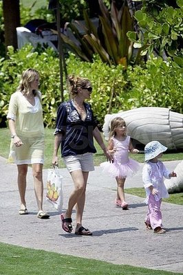 Julia Roberts Hung With Her Kids in Hawaii Julia Roberts Hung With Her Kids in Hawaii