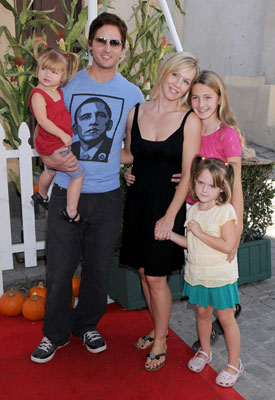 Jennie Garth and Family at Camp Ronald McDonald's 16th Annual Family Halloween Carnival Jennie Garth and Family at Camp Ronald McDonald's 16th Annual Family Halloween Carnival