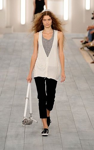 Y-3 Spring 2009 Runway Y-3 Spring 2009 Runway