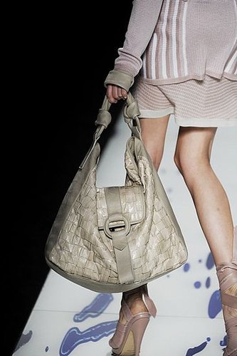 Milan Fashion Week Spring 2009 Bag Trend Round Up Milan Fashion Week Spring 2009 Bag Trend Round Up