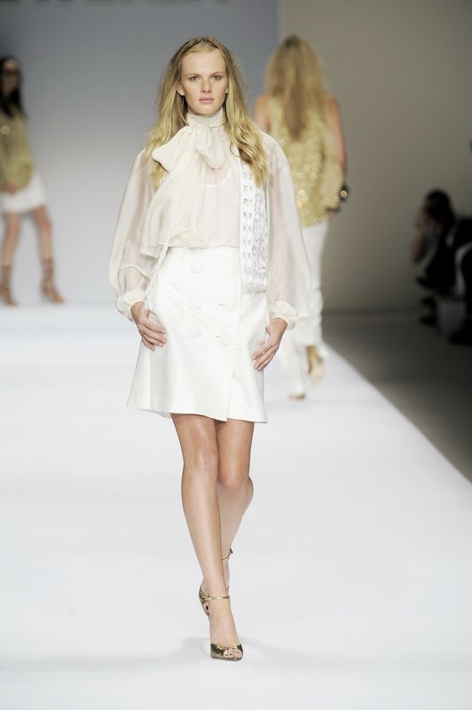 Milan Fashion Week: La Perla Spring 2009 Milan Fashion Week: La Perla Spring 2009