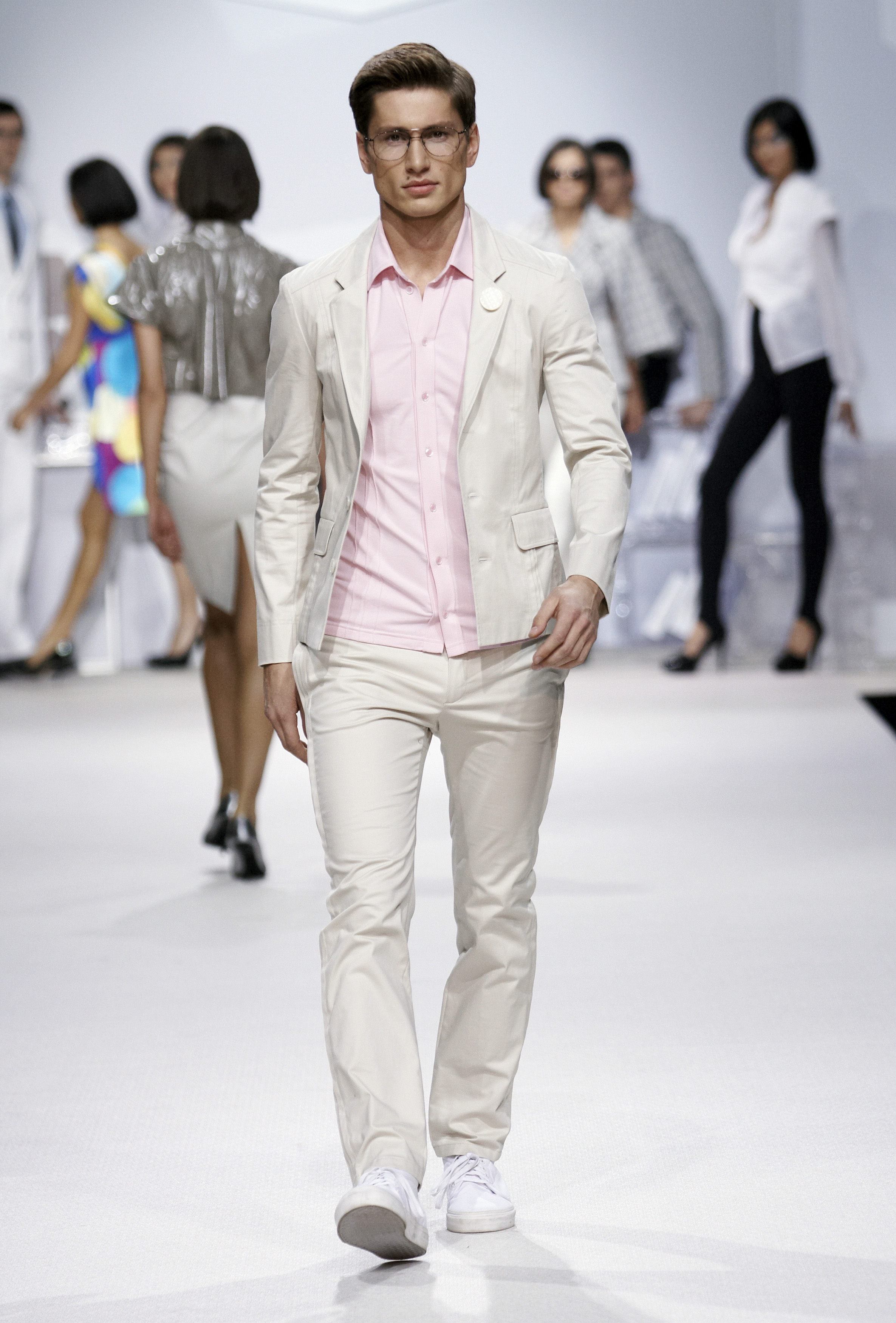 Moscow Fashion Week: Max Chernitsov Spring 2009 Moscow Fashion Week: Max Chernitsov Spring 2009