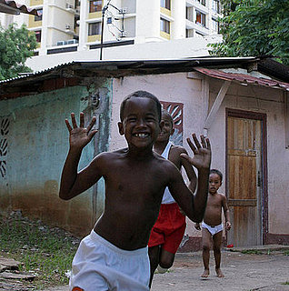 Family Battles Poor Children of Panama for Man's Fortune