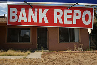 What Ties Do Campaigns Really Have to Mortgage Giants? 