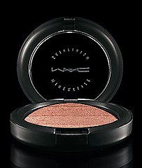 Review of MAC Mineralize Skinfinish Degradé