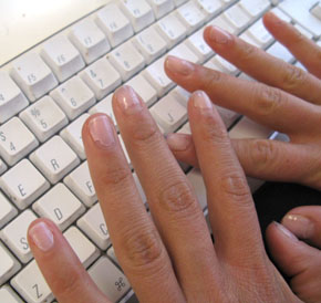 Chipped Nail Polish: The New Trend?