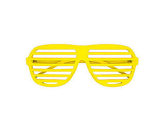 how to hide a sunglass tan
