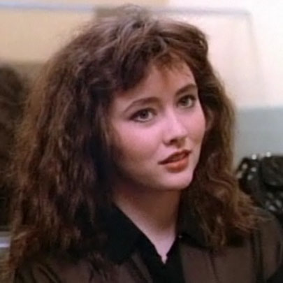 In this episode, Brenda despairs over her Minnesotan hair. This is her first attempt at making it cooler.
In this episode, Brenda despairs over her Minnesotan hair. This is her first attempt at making it cooler.