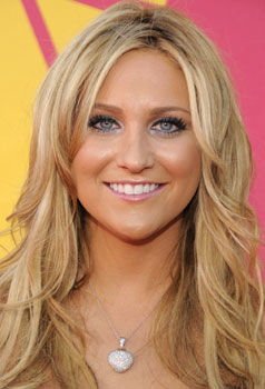 Stephanie Pratt at MTV VMAs: Hair and Makeup