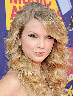 Taylor Swift at MTV VMAs: Hair and Makeup